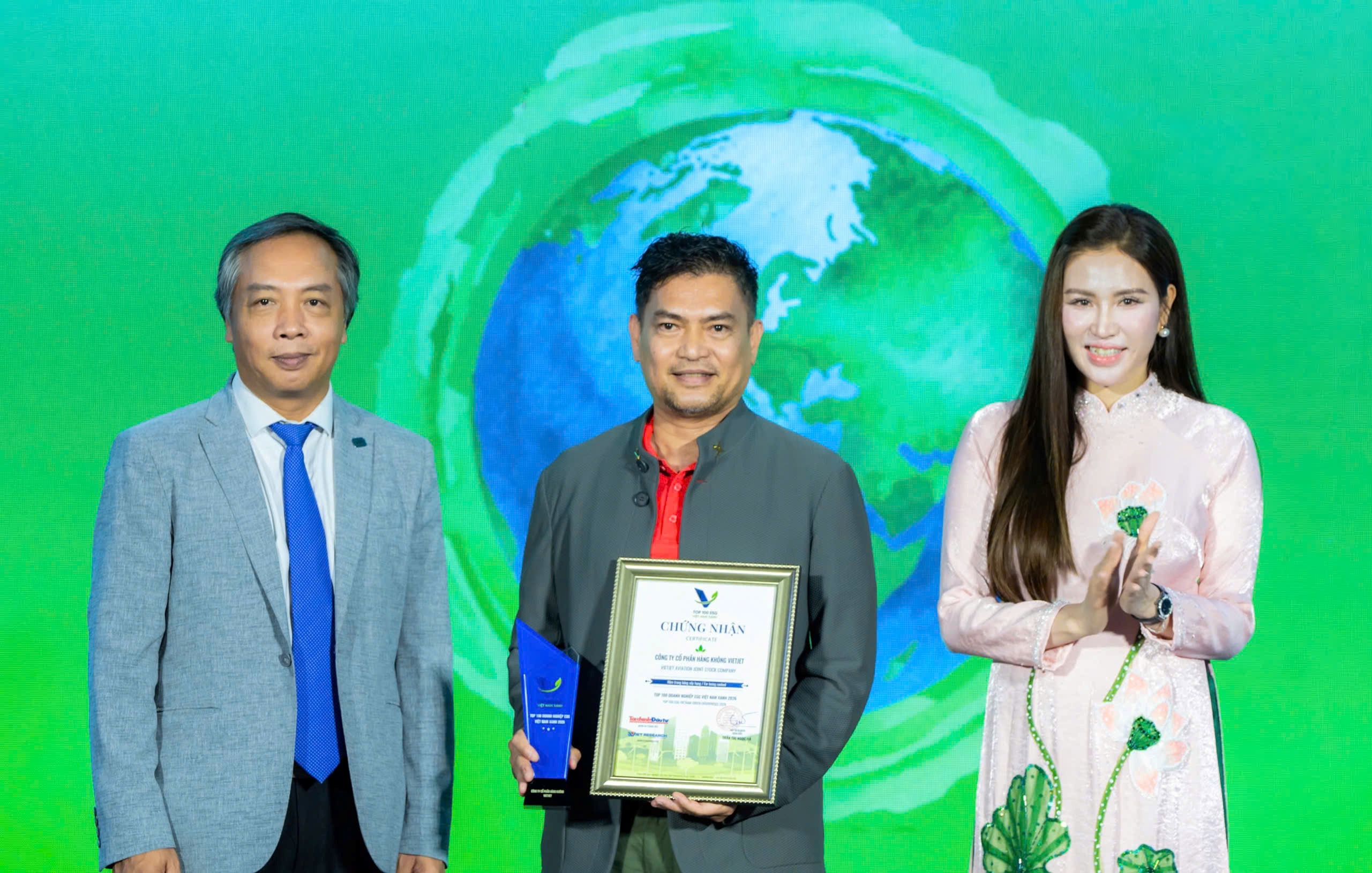 Vietjet hai năm được vinh danh trong Top Doanh nghiệp ESG Việt Nam Xanh