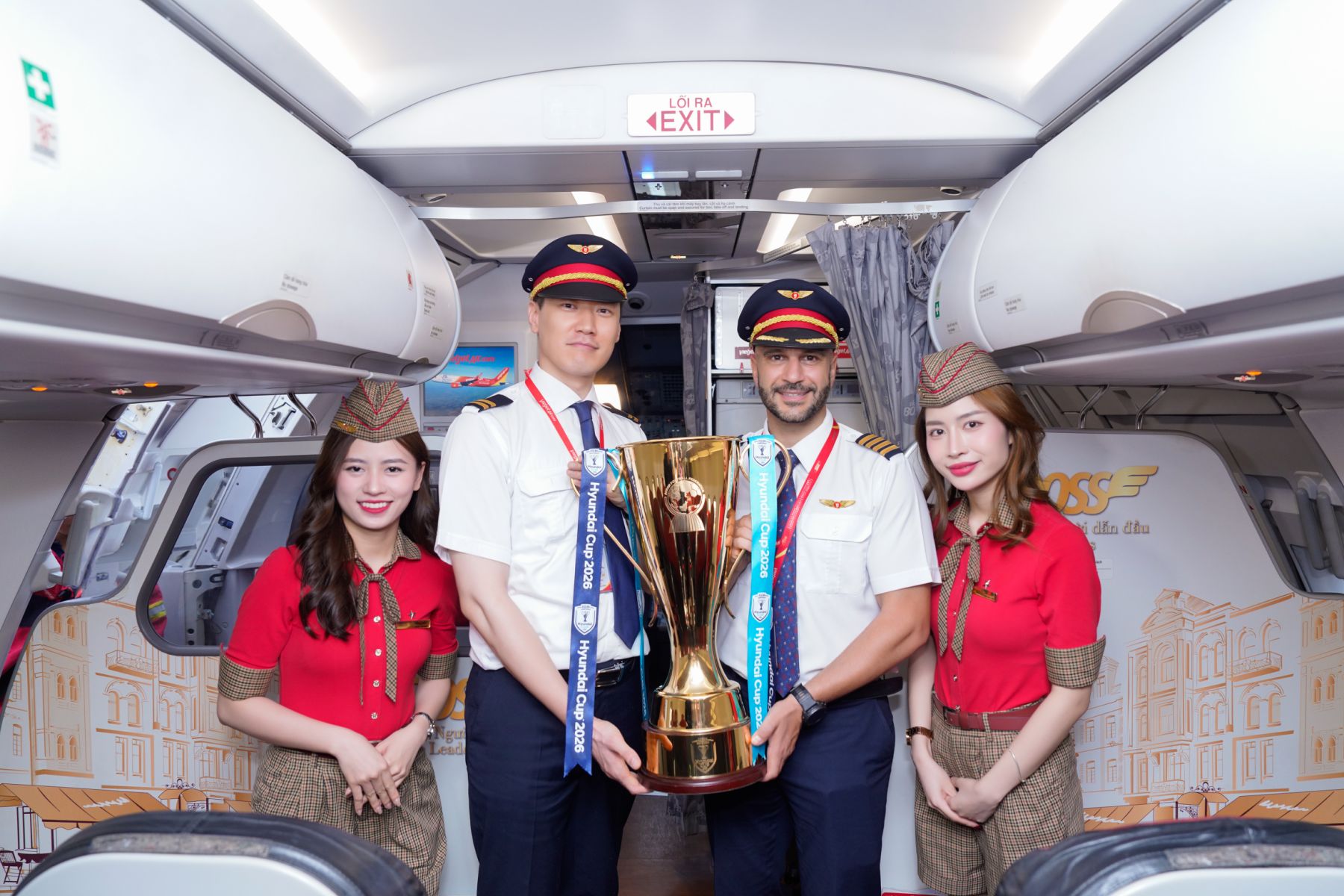Vietjet và Ngân hàng số Vikki đồng hành cùng ASEAN United FC