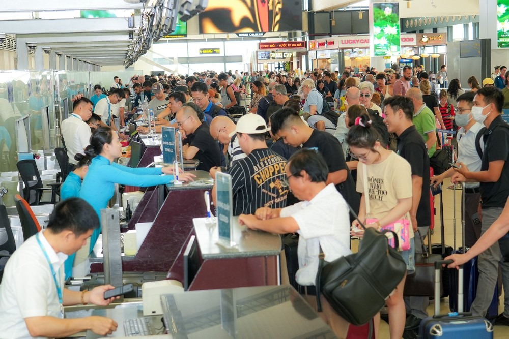 Dự báo hơn nửa triệu khách sắp đổ về sân bay Nội Bài