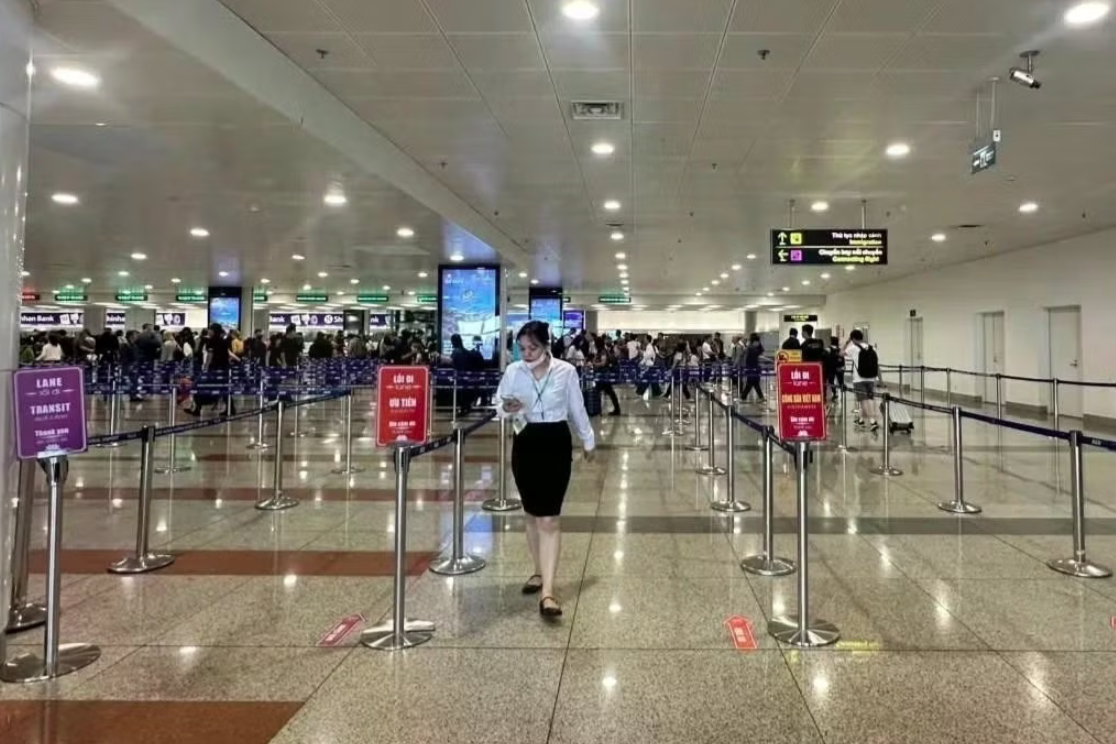 Từ nay khách Việt có làn xuất nhập cảnh riêng tại sân bay Nội Bài